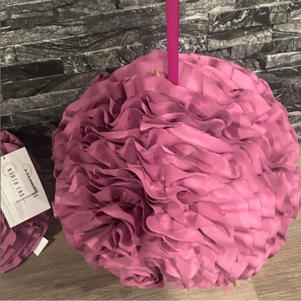 NWT North End Mauve Ruffled Decorative Pillows x‎ 2